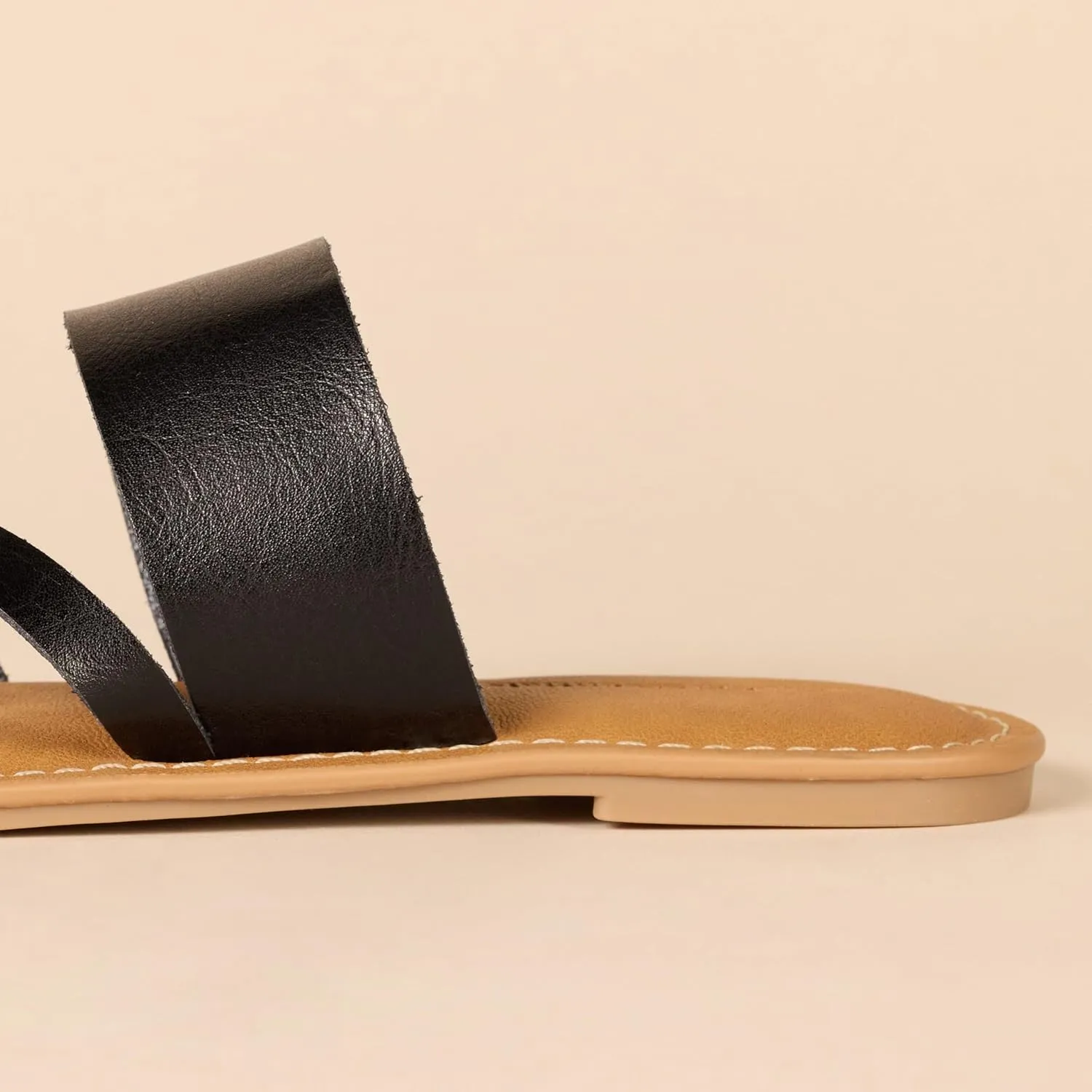 Amazon Essentials Women's One Band Flip Flop Sandal