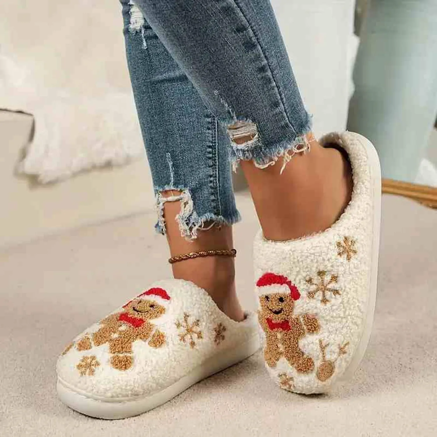 Christmas Slippers for Women Men Cute Cartoon Winter Plush Furry Funny Slippers Comfy Warm House Shoes