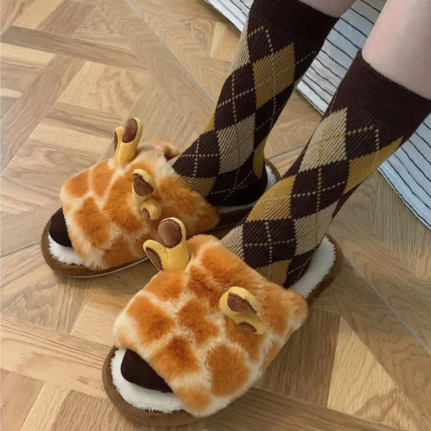 Cute Giraffe Slippers for Women Indoor Open Toe Cozy Fleece Cotton Home Slipper for Girls Winter Warm Soft Plush House Shoes Non Slip Soles Lightweight Portable