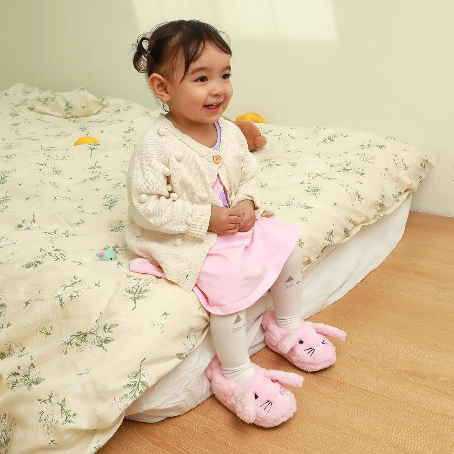 ESTAMICO Girls Boys Slippers Kids Warm Soft Boot Slipper
