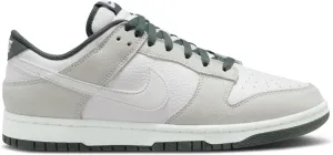 Nike Men's Sneaker
