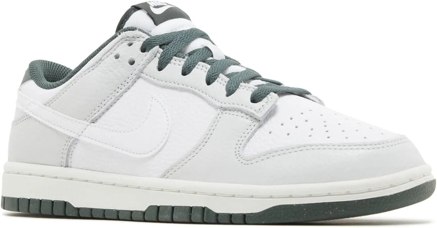 Nike Men's Sneaker