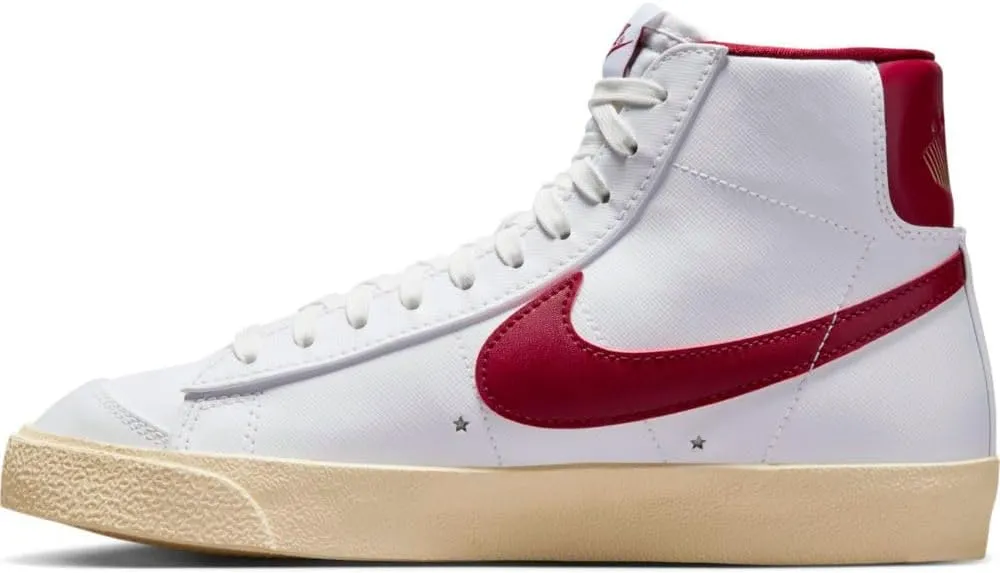 Nike Women's Sneaker, Medium