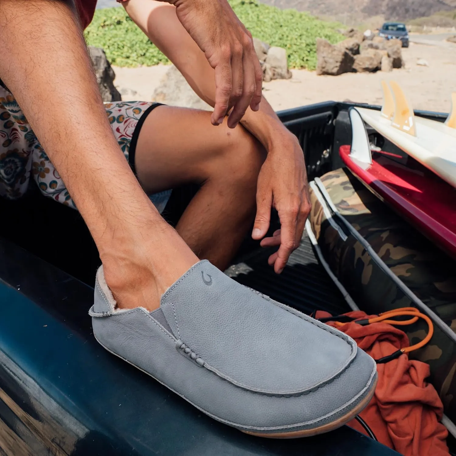 OLUKAI Kipuka Hulu Men's Leather Slippers, Premium Nubuck Leather Slip On Shoes, Shearling Lining & Gel Insert, Drop-In Heel Design