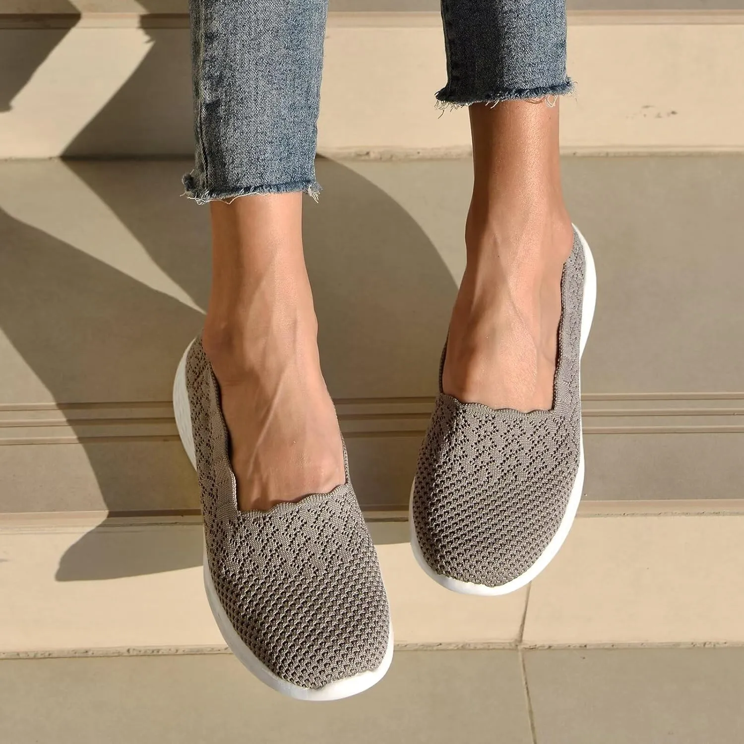 poemlady Women's Slip on Loafer Shoes - Mesh Casual Ballet Flat Nurse Walking Sneakers Knit Round Toe Memory Foam Casual Shoes