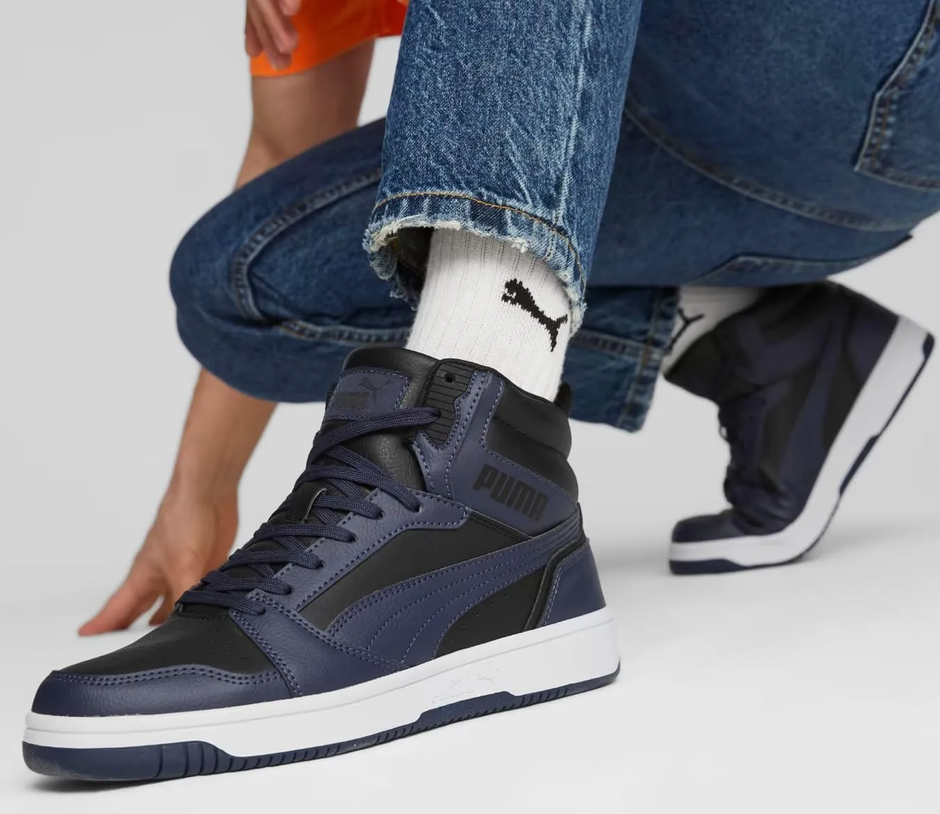 PUMA Mens Rebound Layup Lo Sneaker