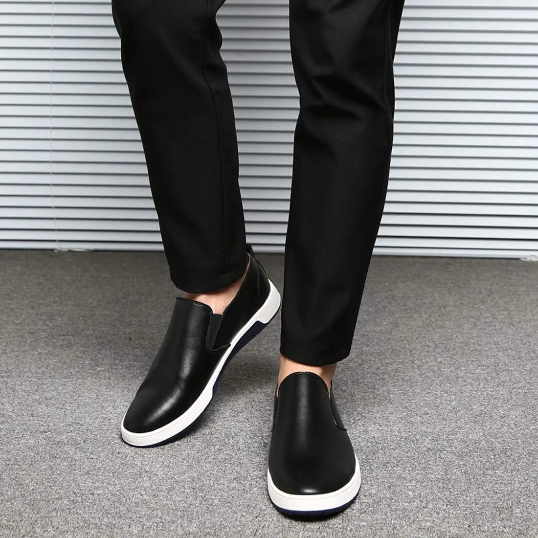 Santimon Men's Slip on Loafers British Style Breathable Flat Dress Shoes Fashion Sneakers