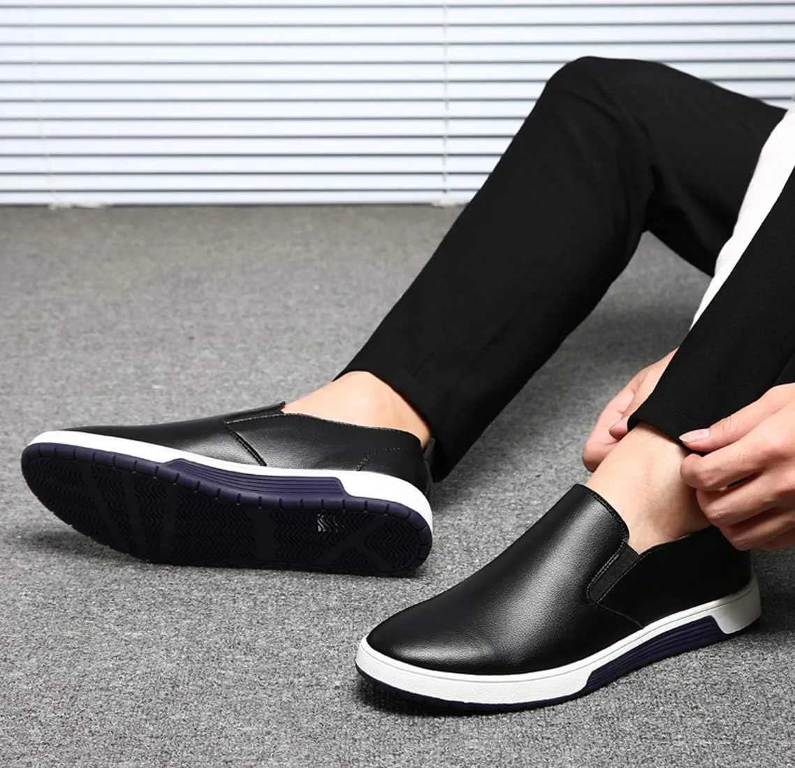 Santimon Men's Slip on Loafers British Style Breathable Flat Dress Shoes Fashion Sneakers