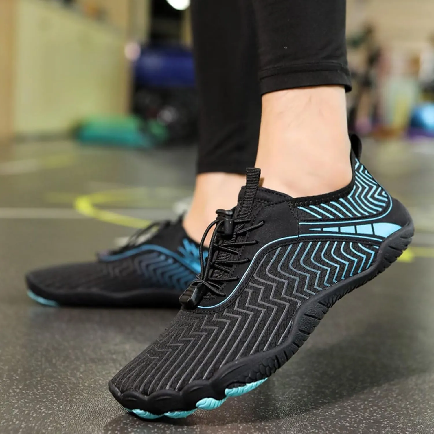 Squat Deadlift Shoes for Mens Unisex Soft Sole Indoor Anti-Skid Breathable Gym Sneakers Weightlifting Squat Shoes Fitness Cross-Trainer Barefoot Gym Training Sneakers