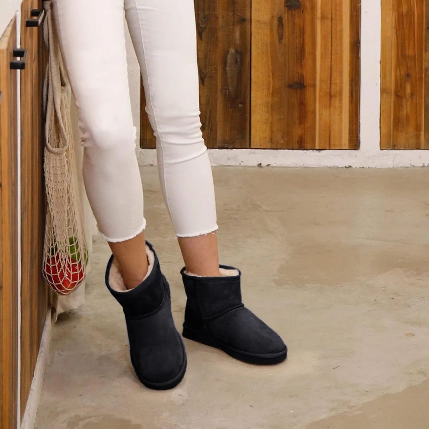 Zizor Women's Cozy Short Bootie Slippers, Winter Warm Hard Bottom House Shoes with Fuzzy Lining